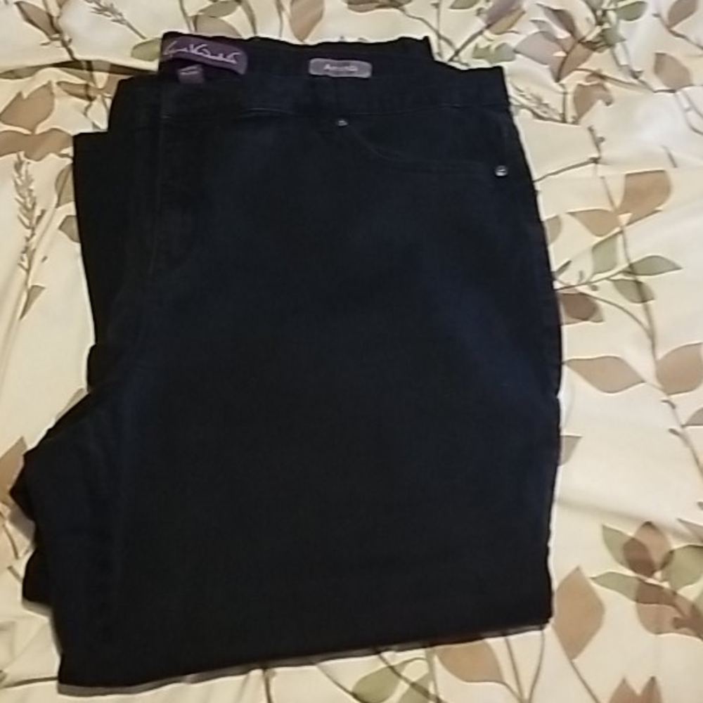 22W gloria Vanderbilt Jean's